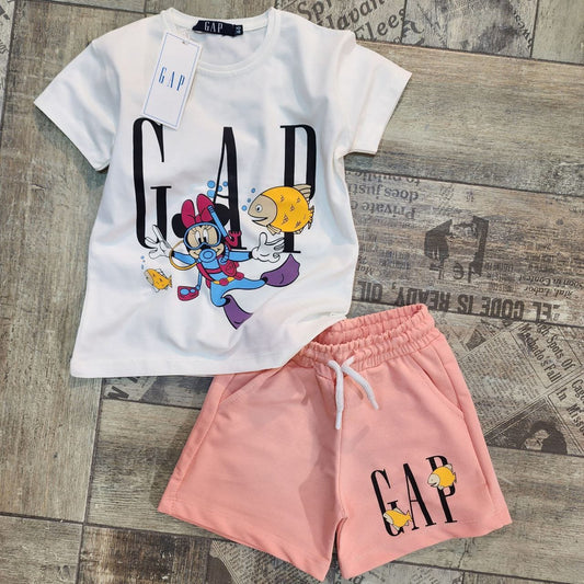 طقم بناتي Gap