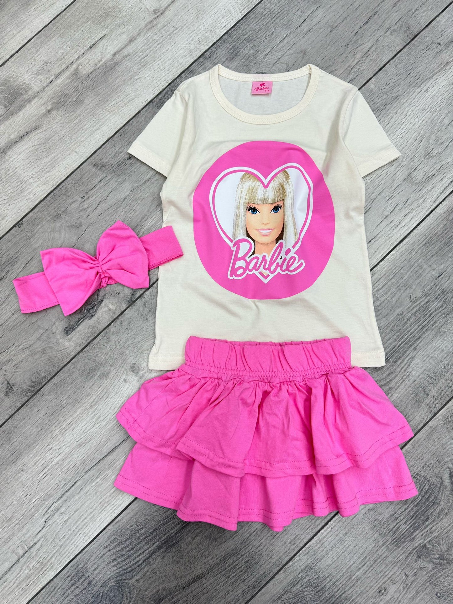 طقم بناتي Barbie
