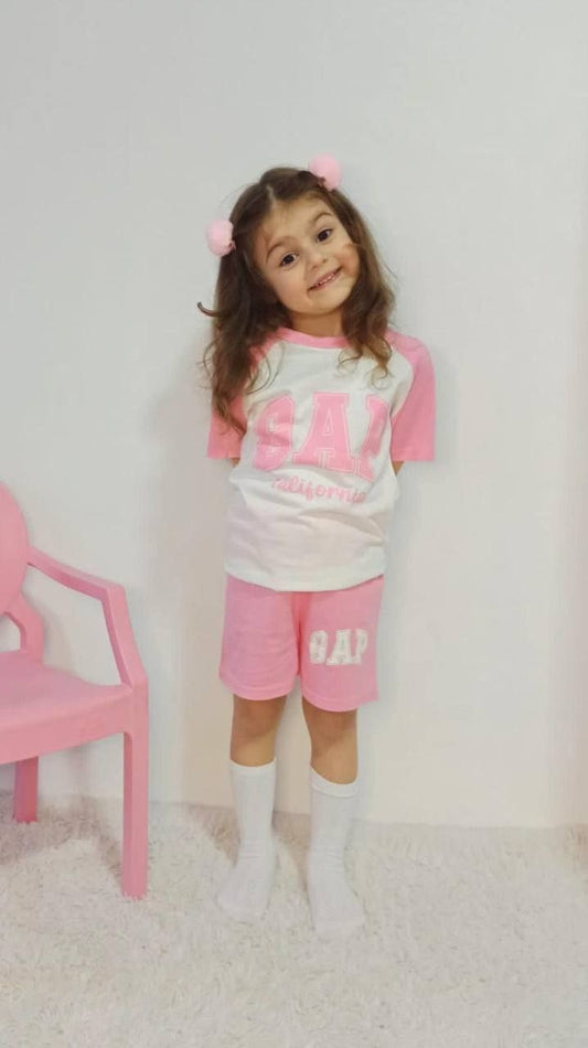 طقم بناتي Gap